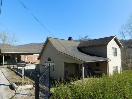 716 Ivy Hl, Harlan, KY, 40831-1539 | Card Image