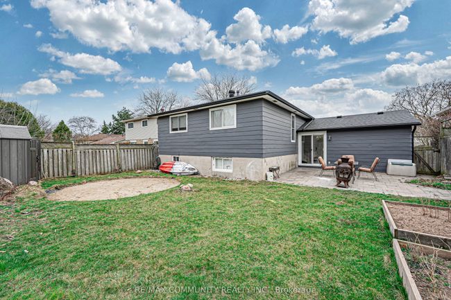 702 Castleguard Cres, House other with 4 bedrooms, 2 bathrooms and 4 parking in Burlington ON | Image 37