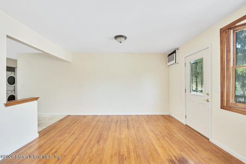 2-11 Duncan Street, Staten Island, NY, 10305 | Card Image