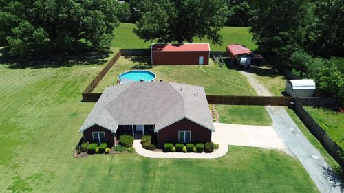 2010 Greenway Ln, Jonesboro, AR, 72405-8402 | Card Image