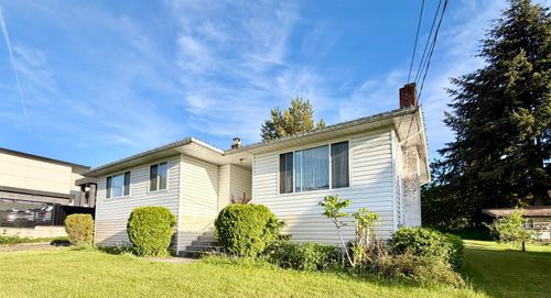 13688 113 Ave, Surrey, BC, V3R2J1 | Card Image