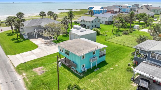 106 E Madison Ave, House other with 2 bedrooms, 2 bathrooms and null parking in Port O Connor TX | Image 5