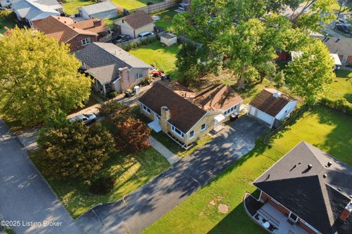 5427 Southview Dr, Louisville, KY, 40214-4217 | Card Image