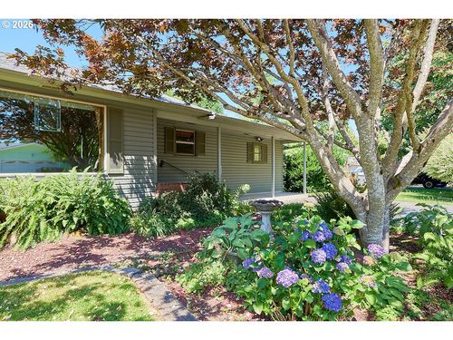 1245 Sw Gilorr St, McMinnville, OR, 97128-6614 | Card Image