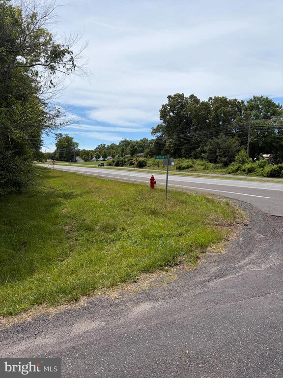 Land in LOCUST GROVE