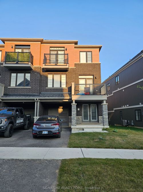 83 Norwich Dr, York, ON, L3P6R4 | Card Image