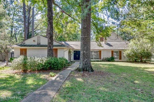 5207 Reddoch Dr, Jackson, MS, 39211-4542 | Card Image