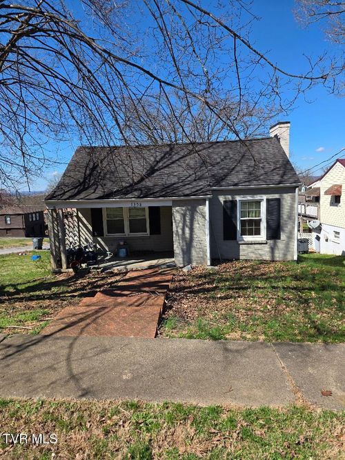 1358 Farragut Ave, Kingsport, TN, 37664-3758 | Card Image