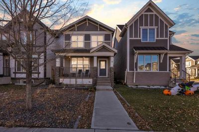 9 Masters St Se, House detached with 3 bedrooms, 2 bathrooms and 2 parking in Calgary AB | Image 1