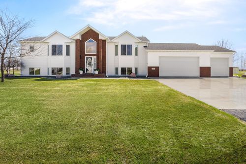 829 Leonards Way, Argusville, ND, 58005 | Card Image