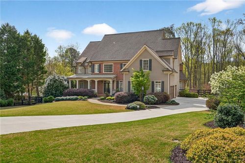 1140 Richmond Glen Cir, Milton, GA, 30004-8217 | Card Image