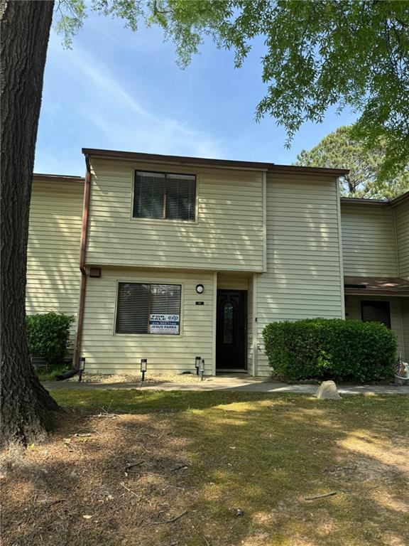 Country Ct, Lawrenceville, GA 30044
