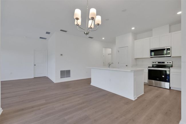 2932 Supermarine Loop, House other with 4 bedrooms, 2 bathrooms and null parking in TAVARES FL | Image 14
