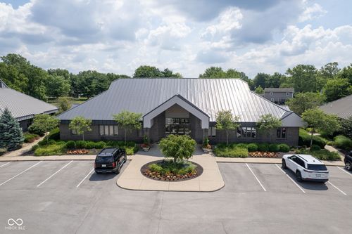 11911 Lakeside Dr, Fishers, IN, 46038-1316 | Card Image