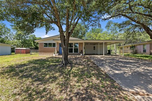 1916 Vinewood Dr, Bryan, TX, 77802-1843 | Card Image