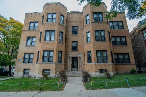 3w-2056 W Arthur Ave, Chicago, IL, 60645-5557 | Card Image