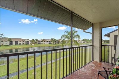 7 - 8565 Charter Club Circle, Condo with 2 bedrooms, 2 bathrooms and null parking in Fort Myers FL | Image 3