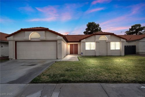6413 Chippindale Ln, Las Vegas, NV, 89108-4398 | Card Image