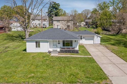 7553 Nichols St, Utica, MI, 48317-5438 | Card Image