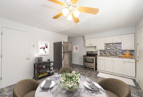 apt-8a-62 King Cole Rd, Hamburg, NJ, 07419-1620 | Card Image