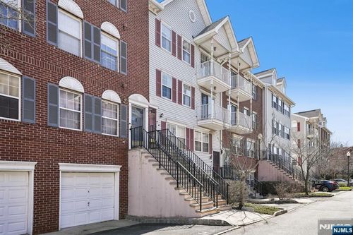 48 Cornerstone Ln, Newark, NJ, 07103-3148 | Card Image