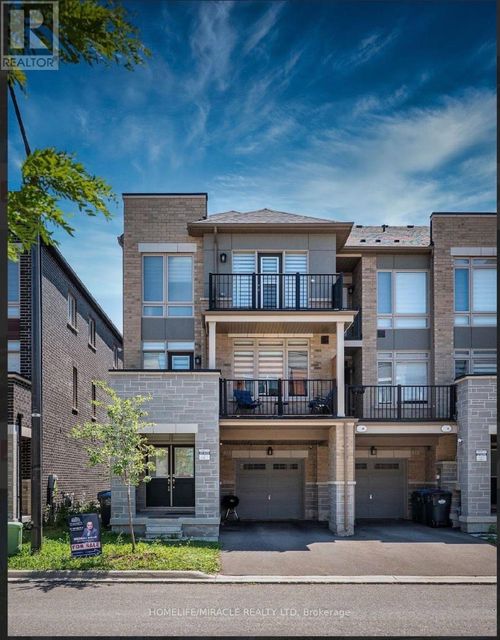 23 Arrowview Dr, Brampton, ON, L7A5H6 | Card Image
