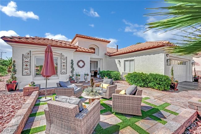 Front Patio | Image 7
