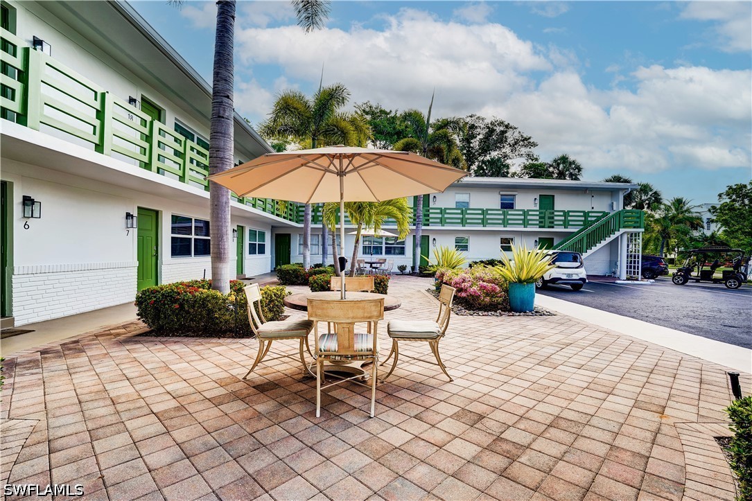 Residential in Naples 4