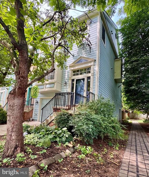 102 Maximillian Ct Sw, LEESBURG, VA, 20175-2710 | Card Image