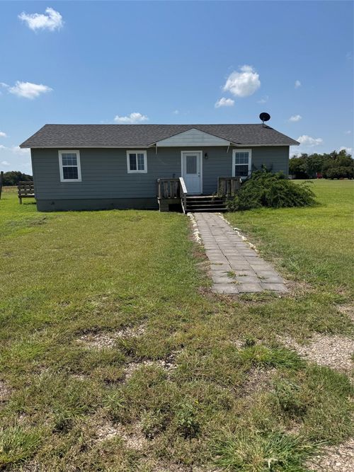 2800 Jerry Mashek Dr, West, TX, 76691-1876 | Card Image