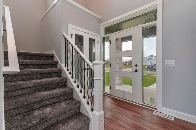 1421 Greenleaf Ct, Home with 4 bedrooms, 4 bathrooms and null parking in SUN PRAIRIE WI | Image 4
