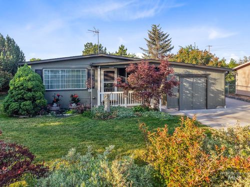 143 Morris Ct, Kuna, ID, 83634-2325 | Card Image