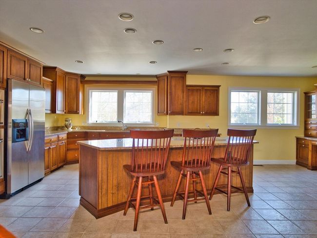 6 Wildpepper Ln, House other with 4 bedrooms, 4 bathrooms and 4 parking in Dartmouth MA | Image 16