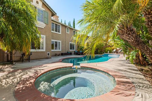 747 Iberis Way, Tracy, CA, 95376-9215 | Card Image