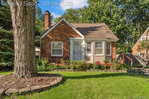 1706 Catalpa Dr, Berkley, MI, 48072-2055 | Card Image