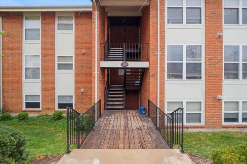 101-2014 Teresa Fields Ln, Lake St Louis, MO, 63367-6419 | Card Image
