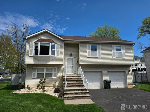 1 Wakefield Dr, Edison, NJ, 08820-1656 | Card Image