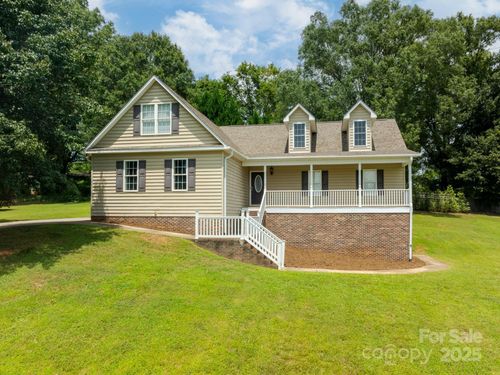 2133 Olde Farm Rd, Hudson, NC, 28638-8786 | Card Image