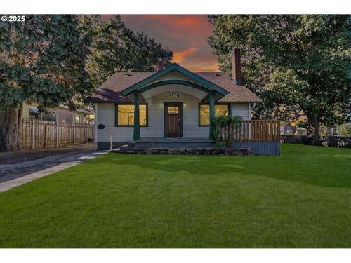 10801 Se Myrtle St, Milwaukie, OR, 97222-6685 | Card Image