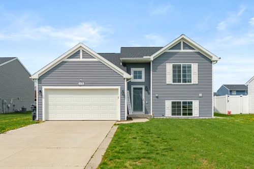 1630 Tea Pond Ct, Vicksburg, MI, 49097-7781 | Card Image
