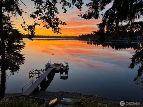 22 Silcox Is, Lakewood, WA, 98498-2105 | Card Image