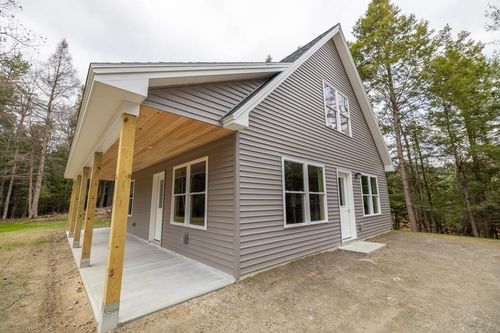 19 Hemlock Lane, Pittston, ME, 04345 | Card Image