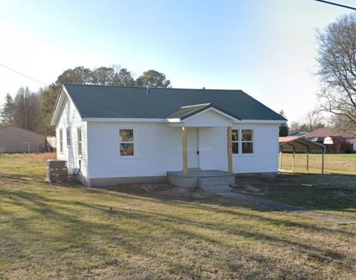 330 S Walnut St, Hohenwald, TN, 38462-1637 | Card Image