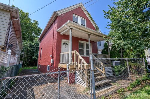 313 Wagner Avenue, Perth Amboy, NJ, 08861 | Card Image