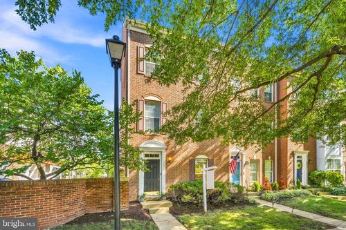 3831 Eisenhower Ave, ALEXANDRIA, VA, 22304-6427 | Card Image