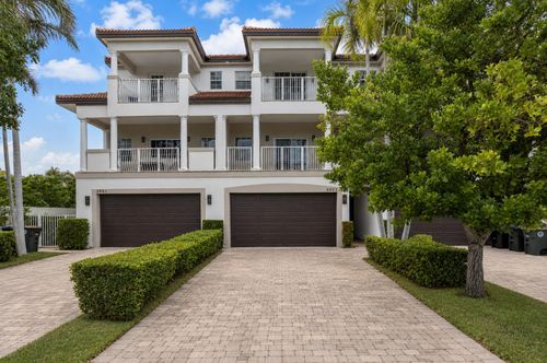 3863 Ne 22nd Way, Lighthouse Point, FL, 33064-7434 | Card Image