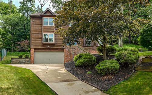 4252 Forest Glen Dr, Allison Park, PA, 15101-2649 | Card Image