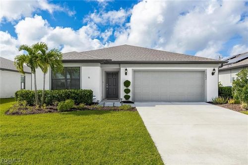 10882 Firebush Cir, NORTH FORT MYERS, FL, 33917-3372 | Card Image
