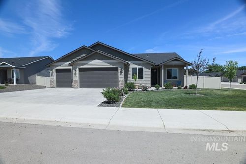 425 October Sky St, New Plymouth, ID, 83655-1002 | Card Image