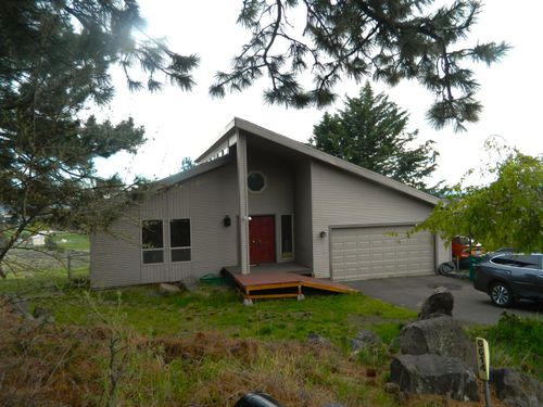 6614 Cottage Ave, Klamath Falls, OR, 97603-5316 | Card Image